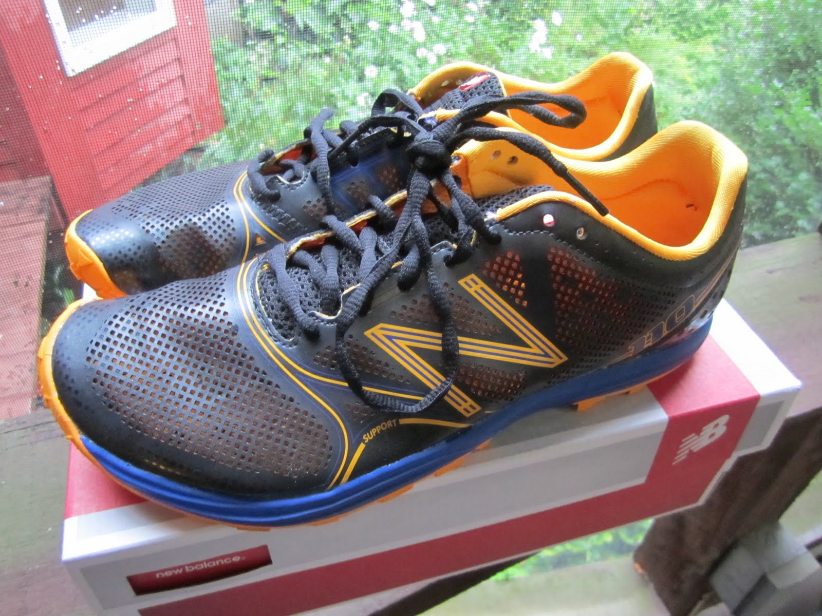 new balance mt110 v2 mens shoes blue yellow